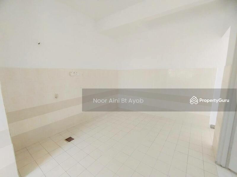 For Sale - FREEHOLD Taman Vista Emas Bangi 2 Sty Terrace House FULL LOAN