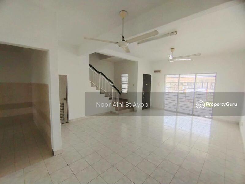 For Sale - FREEHOLD Taman Vista Emas Bangi 2 Sty Terrace House FULL LOAN