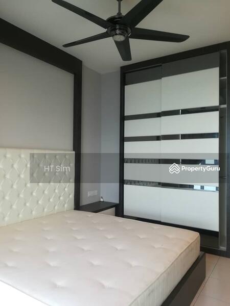 Kondominium untuk Dijual di 10 Island Resort - HT Sim - Master Bedroom - PropertyGuru.com.my
