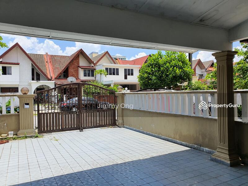 Car porch with auto gate