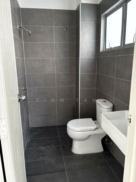 Rumah Teres untuk Dijual di Banting (Selangor) - Fion Tan - Bathroom - PropertyGuru.com.my