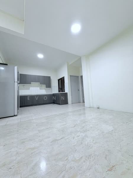 Semi-Detached House for Sale in Glenmarie (Selangor) - Evonne Lee - Kitchen - PropertyGuru.com.my