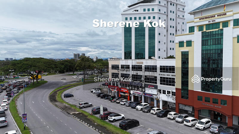 For Sale - 4 Storey Shophouse @ Westmoore 2 1/2 Mile Rock Road (beside KFC/PizzaHut)