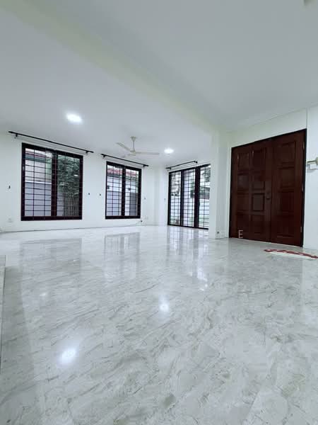 Semi-Detached House for Sale in Glenmarie (Selangor) - Evonne Lee - Living Room - PropertyGuru.com.my
