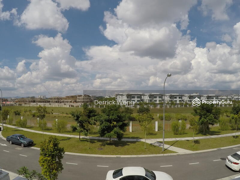 For Sale - Unblock canal view/ 3sty cluster/ Horizon Hills/ Eco botanic