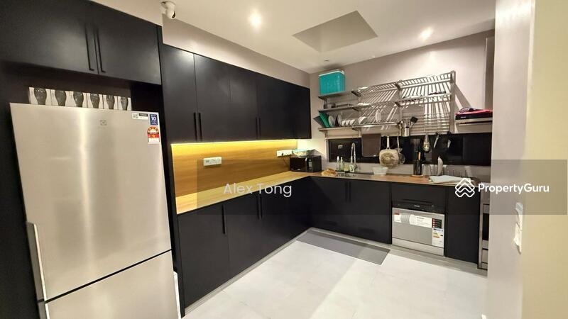 2-storey Terraced House for Sale in Bandar Rimbayu (Telok Panglima Garang) - Alex Tong - Kitchen - PropertyGuru.com.my