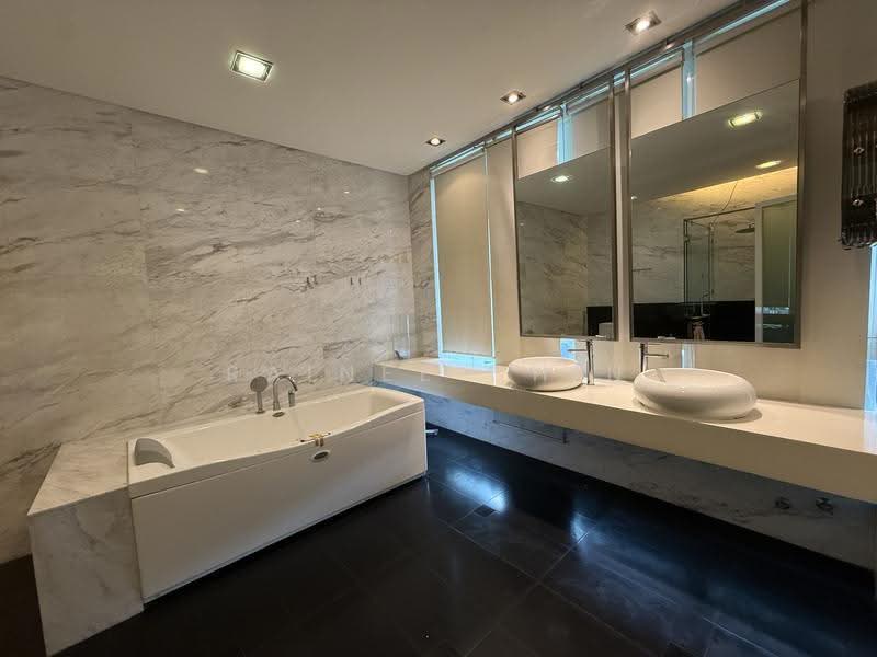 Bungalow House untuk Dijual di Country Heights Damansara (Kuala Lumpur) - Rainee Chin - Bathroom - PropertyGuru.com.my