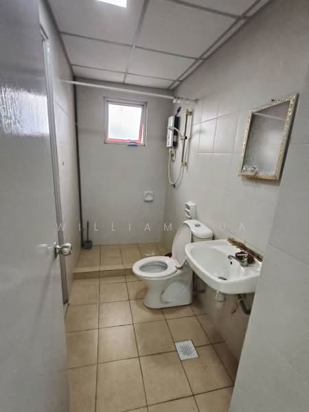 Service Residence for Sale at Main Place Residence - William Pua - Bathroom - PropertyGuru.com.my