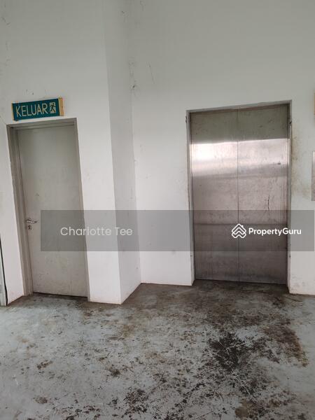 Factory for Rent in Klang (Selangor) - Charlotte Tee - Entrance - PropertyGuru.com.my
