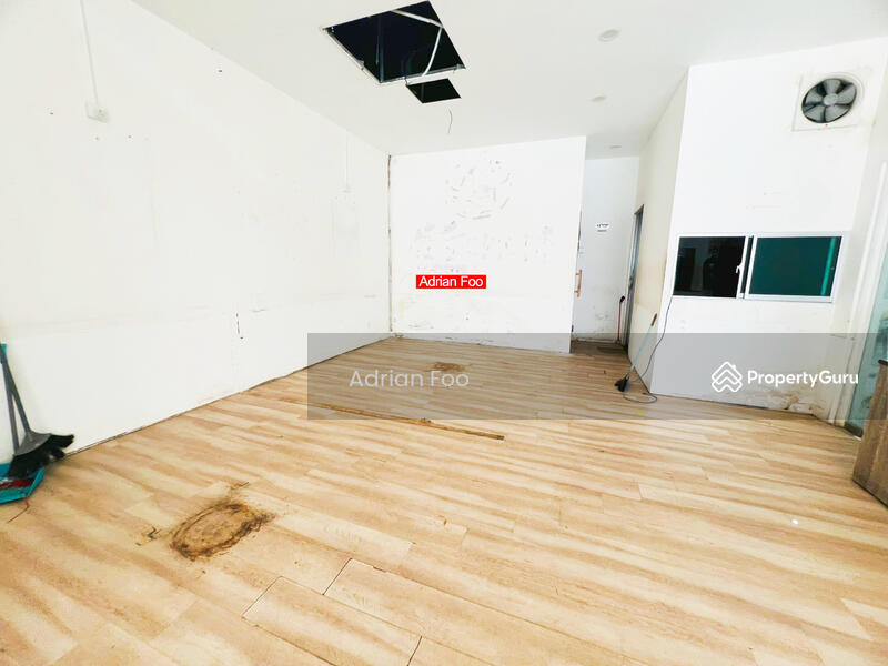 For Rent - GROUND FLOOR SHOPLOT WITH MEZZANINE FLOOR AT ICON CITY BUKIT TENGAH