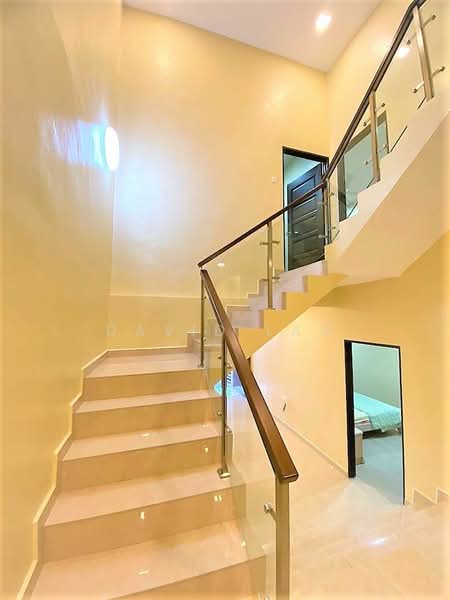 House Room Rental Taman Midah Cheras untuk Untuk Disewa - RM 800 /bulan, Mac 2026 - Stairs - PropertyGuru.com.my