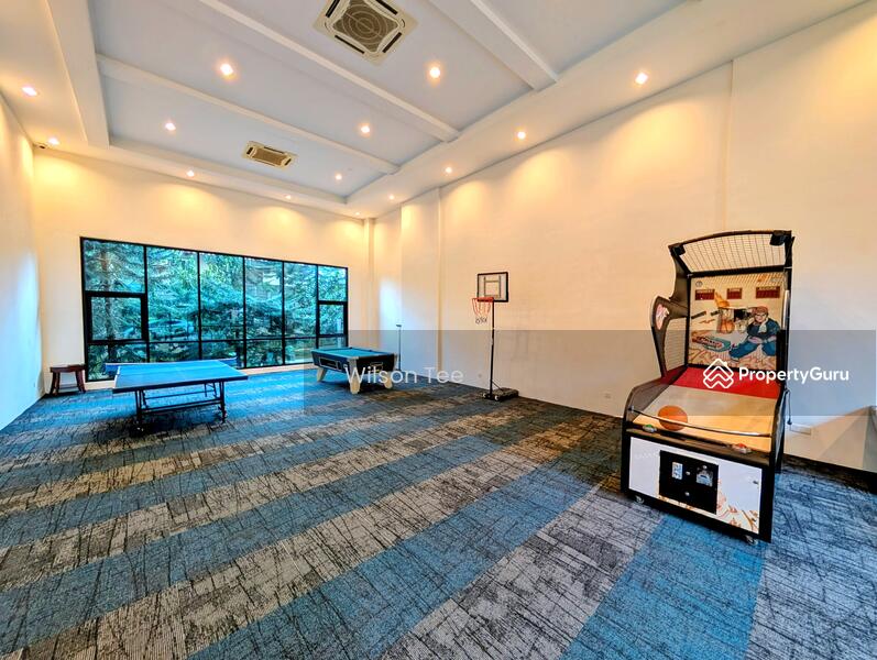 For Rent - Straits View 18