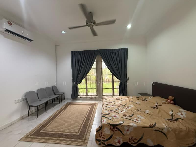 Rumah Banglo untuk Dijual di Country Heights (Kajang) - Adzura Zamedin - Master Bedroom - PropertyGuru.com.my