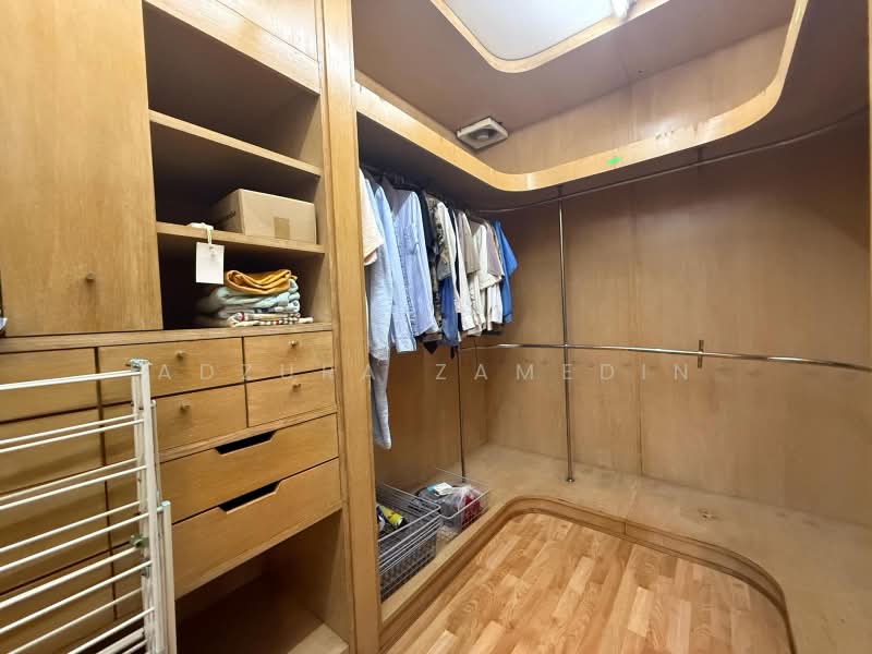 Rumah Banglo untuk Dijual di Country Heights (Kajang) - Adzura Zamedin - Study - PropertyGuru.com.my