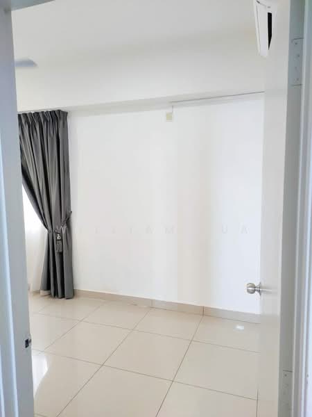 Kediaman Servis untuk Dijual di Main Place Residence - William Pua - Bedroom - PropertyGuru.com.my