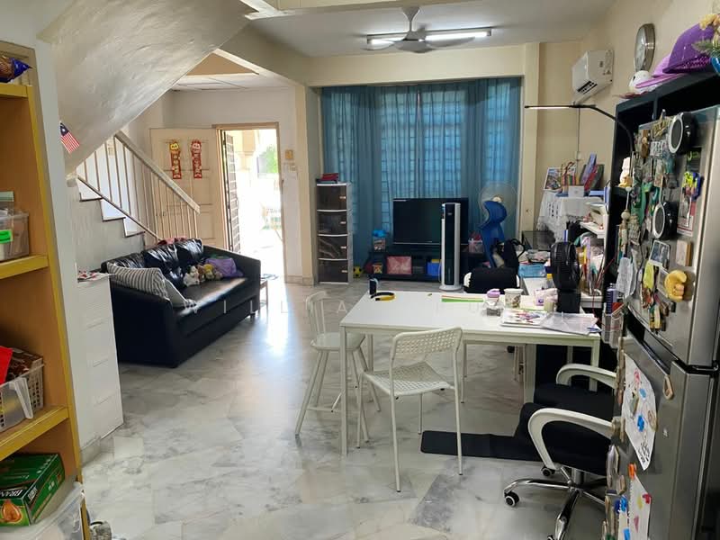 2-storey Terraced House for Sale in Bandar Bukit Puchong (Puchong) - William Pua - Living Room - PropertyGuru.com.my
