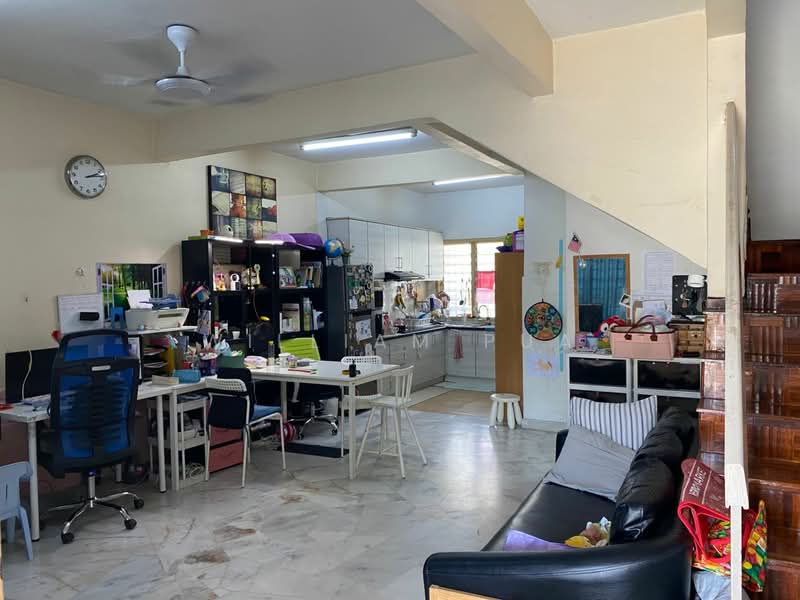 2-storey Terraced House for Sale in Bandar Bukit Puchong (Puchong) - William Pua - Living Room - PropertyGuru.com.my