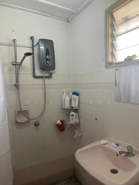 2-storey Terraced House for Sale in Bandar Bukit Puchong (Puchong) - William Pua - Bathroom - PropertyGuru.com.my