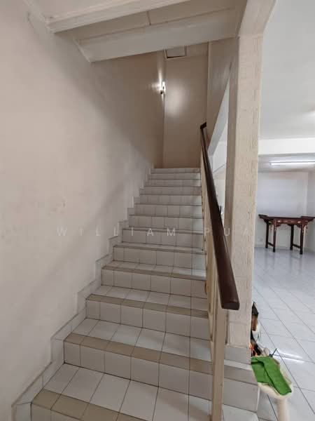 2-storey Terraced House for Sale in Taman Putra Prima (Puchong) - William Pua - Stairs - PropertyGuru.com.my