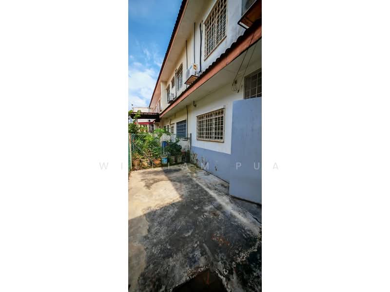 2-storey Terraced House for Sale in Taman Putra Prima (Puchong) - William Pua - Exterior - PropertyGuru.com.my