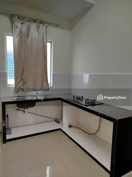 Kitchen cabinet 