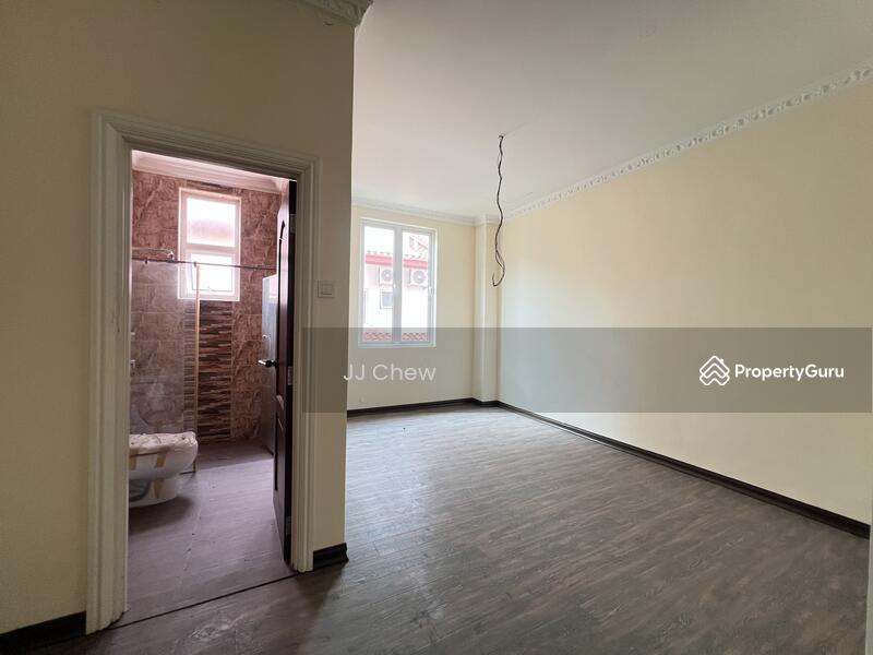 For Sale - 4 Sty Corner bungaloSw @ Bukit Segar