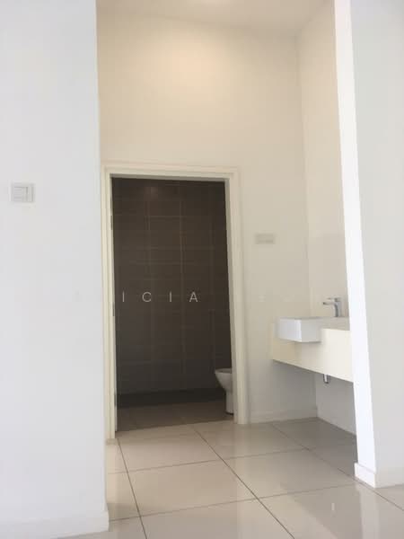 Terraced House for Sale in Bandar Tropicana Aman (Telok Panglima Garang) - Alicia Yeoh - Bathroom - PropertyGuru.com.my