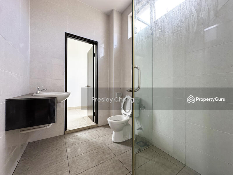 Ground Floor Bathroom