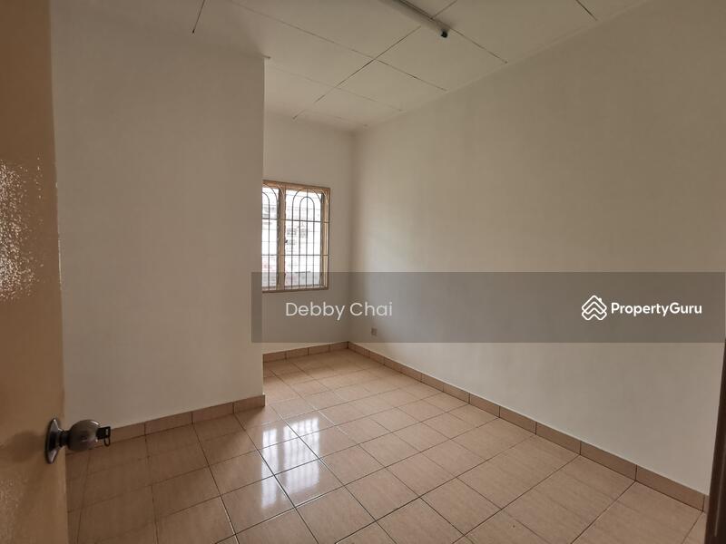 2-storey Terraced House for Sale in Taman Putra Prima (Puchong) - Debby Chai - Bedroom - PropertyGuru.com.my