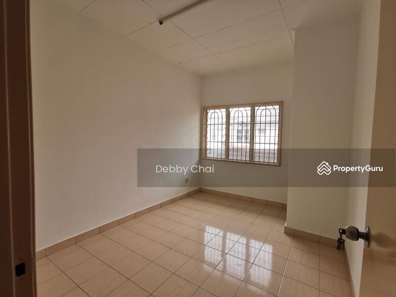 2-storey Terraced House for Sale in Taman Putra Prima (Puchong) - Debby Chai - Bedroom - PropertyGuru.com.my