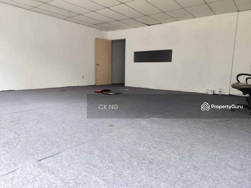 For Rent - Face Main Road Permaisuri High Traffic