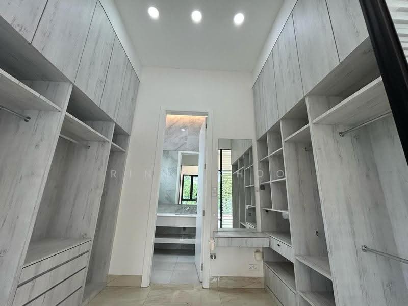 Bungalow House untuk Dijual di Country Heights Damansara (Kuala Lumpur) - Rinna Khoo - Bedroom - PropertyGuru.com.my