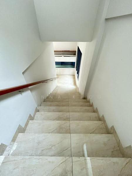 Bungalow House untuk Dijual di Country Heights Damansara (Kuala Lumpur) - Rinna Khoo - Stairs - PropertyGuru.com.my