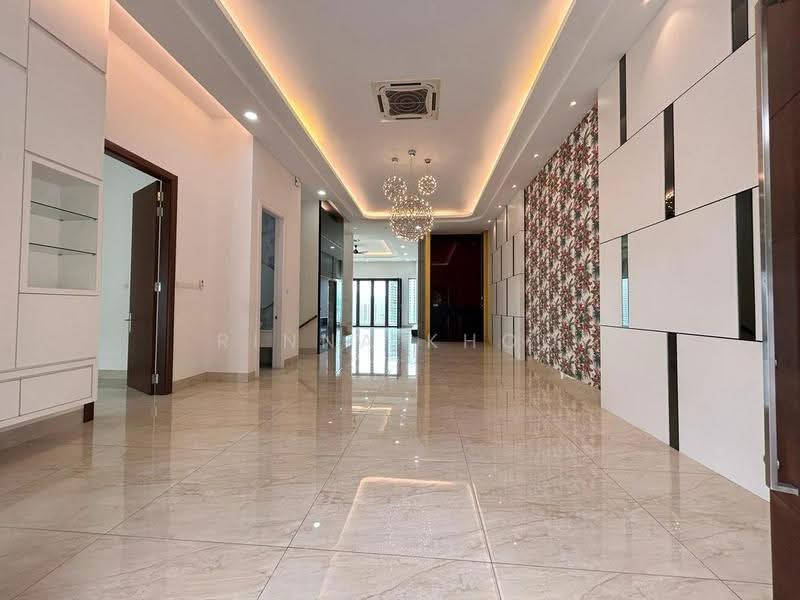 Bungalow House untuk Dijual di Country Heights Damansara (Kuala Lumpur) - Rinna Khoo - Hallway - PropertyGuru.com.my