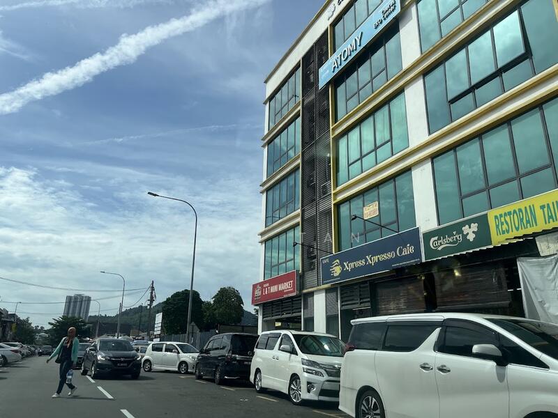 For Sale - Taman Taynton View 3 Storey Shop Lot