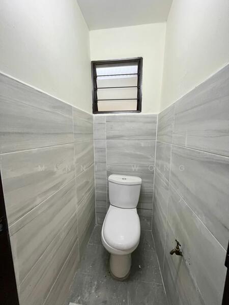 Rumah Teres 1 Tingkat untuk Dijual di Rawang Garden (Rawang) - Minnie Wong - Bathroom - PropertyGuru.com.my