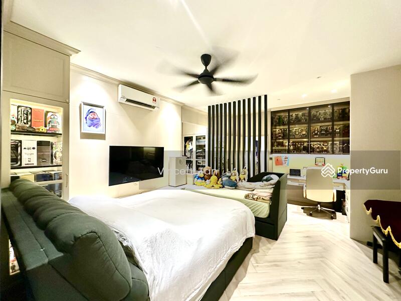 2-storey Terraced House for Sale in Bandar Sri Damansara (Selangor) - Vincent Tan - Master Bedroom - PropertyGuru.com.my