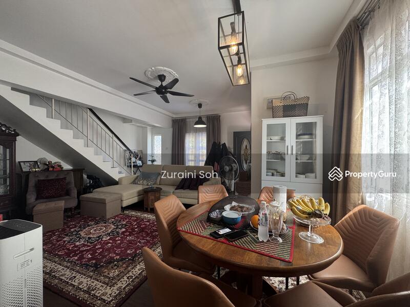 Living & Dining Area