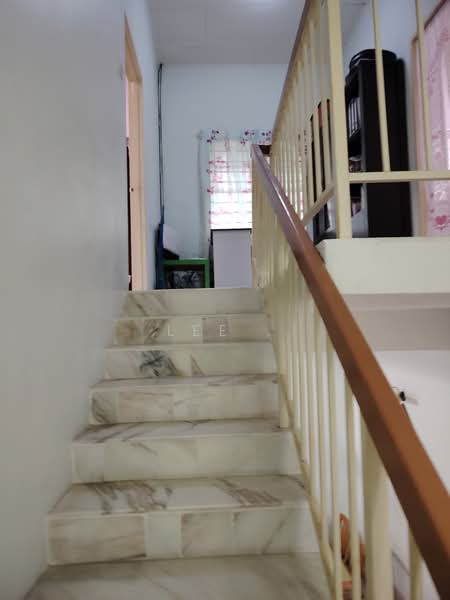Rumah Teres 2 Tingkat untuk Dijual di Taman Seremban Baru (Seremban) - Lee . - Stairs - PropertyGuru.com.my