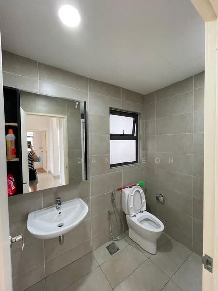 Kondominium untuk Dijual di Lakeville Residence - Jordan Teoh - Bathroom - PropertyGuru.com.my