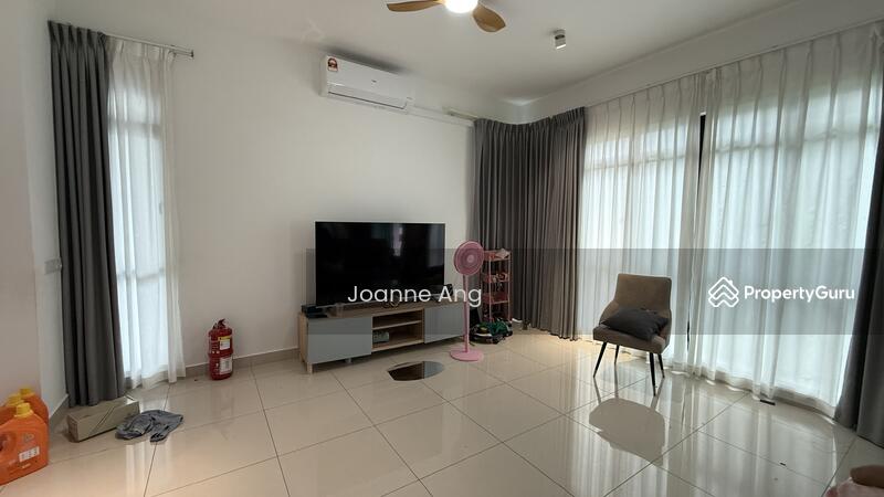 Rumah Kluster untuk Dijual di Iskandar Puteri (Nusajaya) (Johor) - Joanne Ang - Living Room - PropertyGuru.com.my