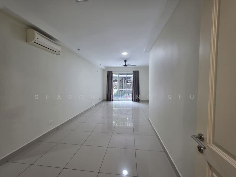 Apartment for Sale at Austin Suites (Permata Austin) - Sharon Wong Shu Shien - Living Room - PropertyGuru.com.my