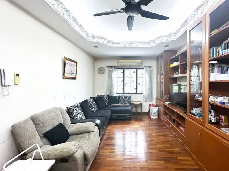 Rumah Berkembar untuk Dijual di Kota Damansara (Selangor) - Vincent Liaw - Living Room - PropertyGuru.com.my