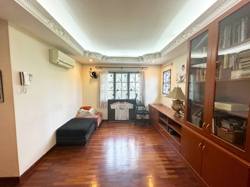 Rumah Berkembar untuk Dijual di Kota Damansara (Selangor) - Vincent Liaw - Study - PropertyGuru.com.my