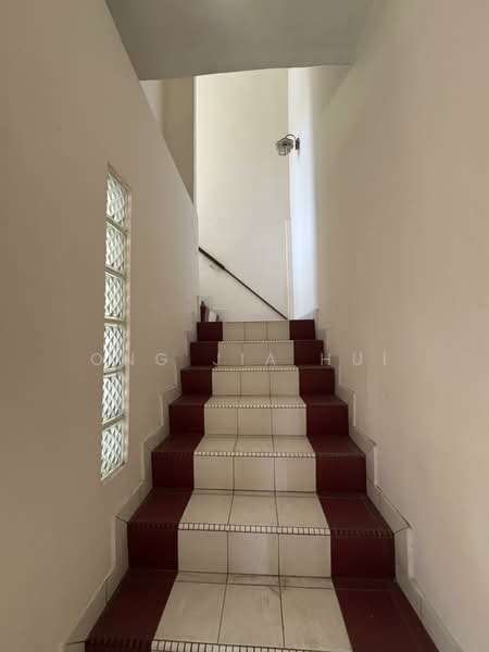 Port Dickson untuk Untuk Dijual - RM 430,000, Mac 2026 - Stairs - PropertyGuru.com.my