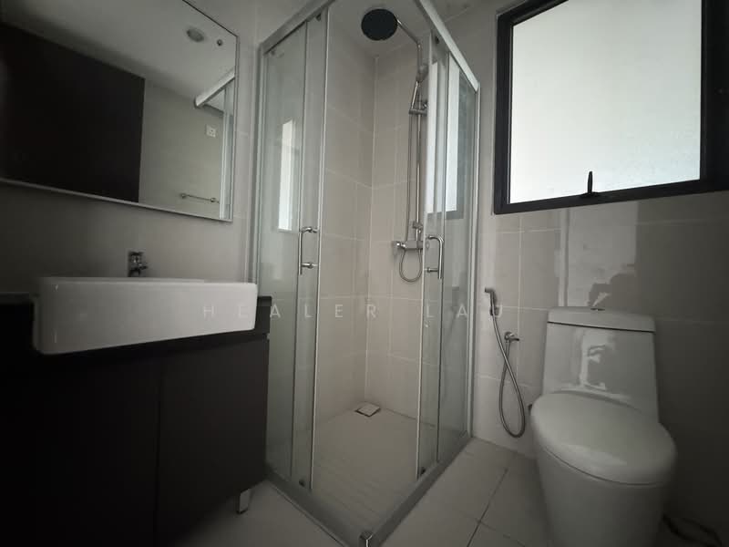 Condominium for Sale at Amberside @ Country Garden Danga Bay - Healer Lau - Bathroom - PropertyGuru.com.my