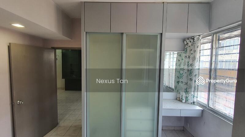 Untuk Dijual - Megan Setapak