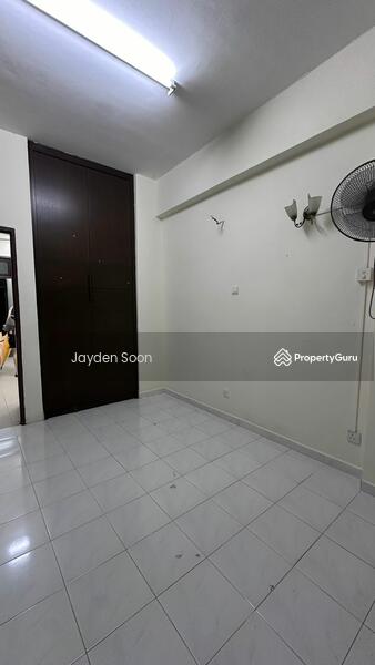 For Sale - Desa Selatan