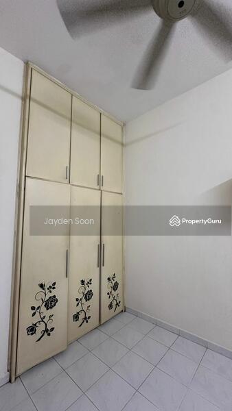For Sale - Desa Selatan