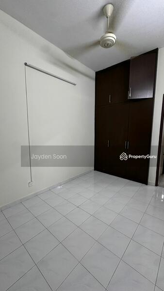 For Sale - Desa Selatan